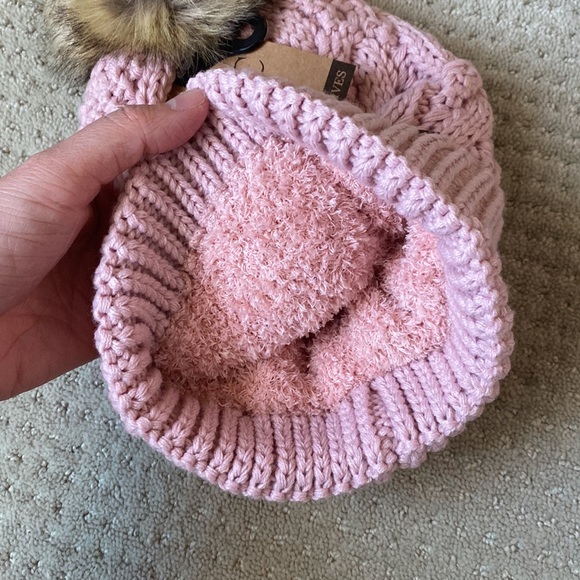 2/20 pink toque - Picture 2 of 2
